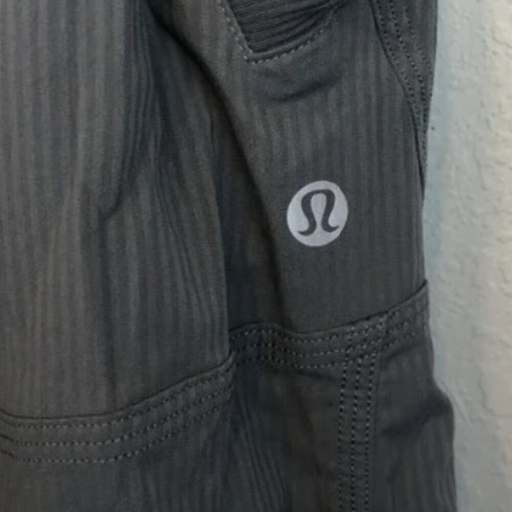 lululemon athletica Charcoal Gray Cropped Drawstring Capris - Picture 6 of 6